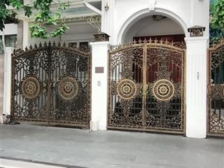 Cho thuê nhà biệt thự hapulico thanh xuân, dt 145m, 3,5 tầng, 1 hầm. thang máy. 75 triệu