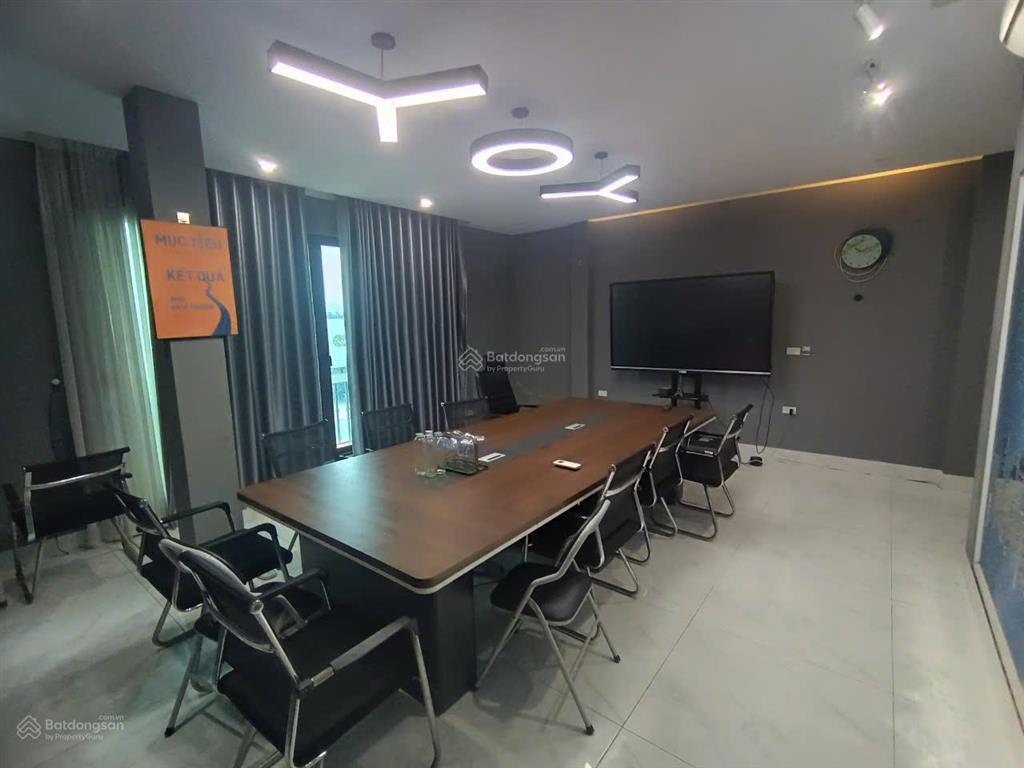 Cho thuê nhà riêng nguyễn cơ thạch, mỹ đình 1. dt 110m, 5 tầng, ô tô tải đỗ cửa. 37 triệu