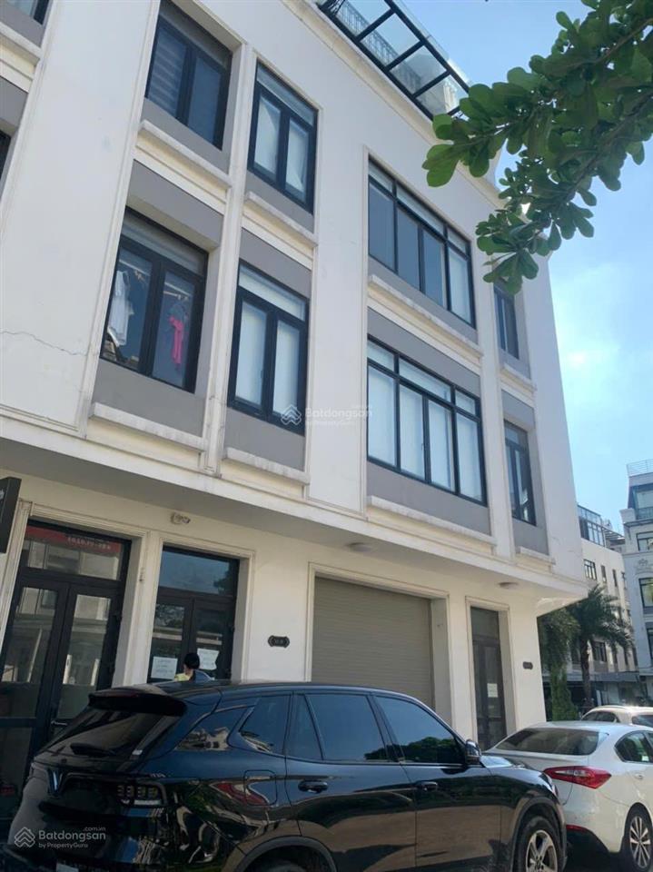 Bán liền kề vinhomes gardenia hàm nghi. dt 95m, 5 tầng, mặt tiền 6m, có sổ đỏ. giá 38 tỷ