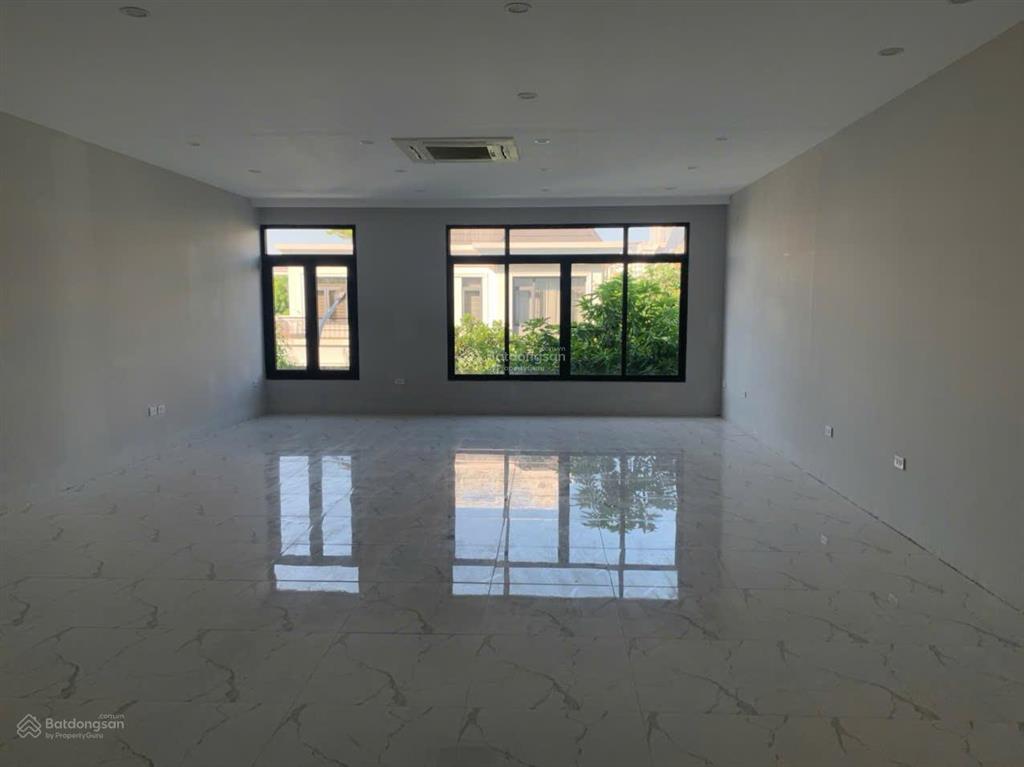 Bán liền kề vinhomes gardenia hàm nghi. dt 95m, 5 tầng, mặt tiền 6m, có sổ đỏ. giá 38 tỷ