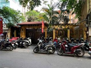 Cần tiền bán đất mp châu long, dt 300m2 mt 10m, vỉa hè rộng, con phố sầm uất, xây khách sạn, vp