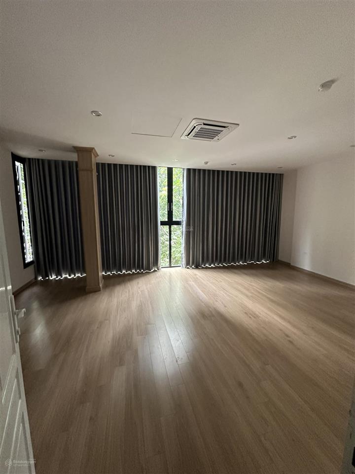 Bán nhà ngõ 26 đỗ quang  cầu giấy, dt 96m2 x 7 tầng  1 hầm, mt 7m, gara ô tô.  0988 138 ***