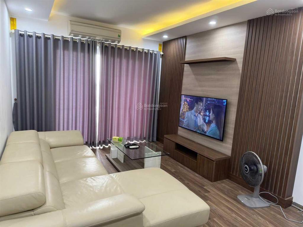 Tôi cần bán gấp căn hộ ở cc green stars, dt 66,8m2, 2pn full đồ đẹp. giá bán 6,5 tỷ  0979 062 ***