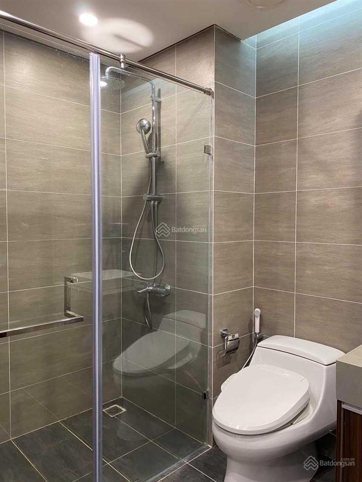 Cần bán gấp căn hộ ở tòa oct3  resco cổ nhuế, dt 125m2, 3pn đủ đồ. giá bán 7,5 tỷ  0979 062 ***