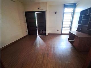 Nhà phân lô ngõ 3 phố phạm tuấn tài, diện tích 60m2 x 5 tầng đường rộng 8m để ô tô