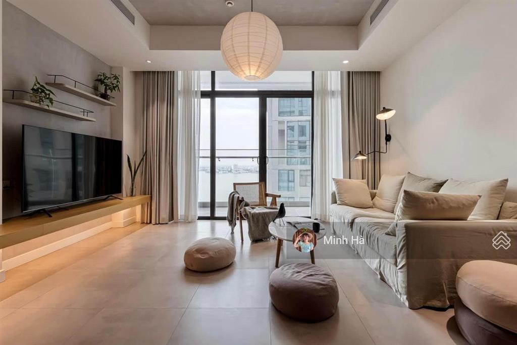 Cần bán căn hộ hoàng cầu skyline dt97m, 3 ngủ căn góc tầng trung đẹp hướng mát 0903 261 ***