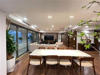 Gia đình bán căn hộ chung cư times tower 35 lê văn lương 128m2 3 phòng ngủ ban công nam 9.6 tỷ