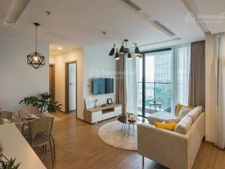 Chính chủ bán căn hộ chung cư centerpoint 27 lê văn lương 69m2 2 ngủ full nội thất 6.7 tỷ