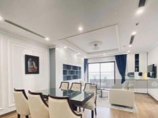 Bán căn hộ chung cư 1517 ngọc khánh, dt 147m2 3 ngủ, view hồ, giá 9 tỷ.  0945 894 ***