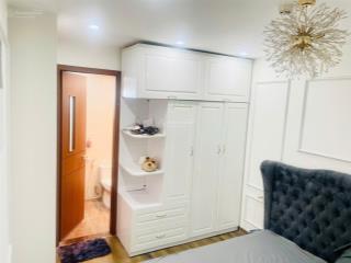 Bán nhanh căn hộ 2 ngủ diện tích sổ 70m2. tim tường 78m2. giá 3.75 tỉ