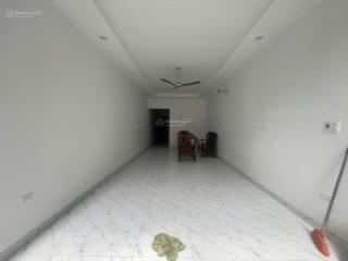 Nhà riêng phố nguyễn chính tân mai dt 70m2x3,5t, giá 20tr/th