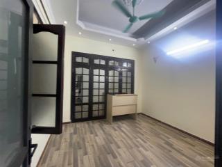 Nhà riêng ngõ phố tây trà gần gamuda hoàng mai dt 50m2x3t và 50m2 sân, giá 12tr/th có tl