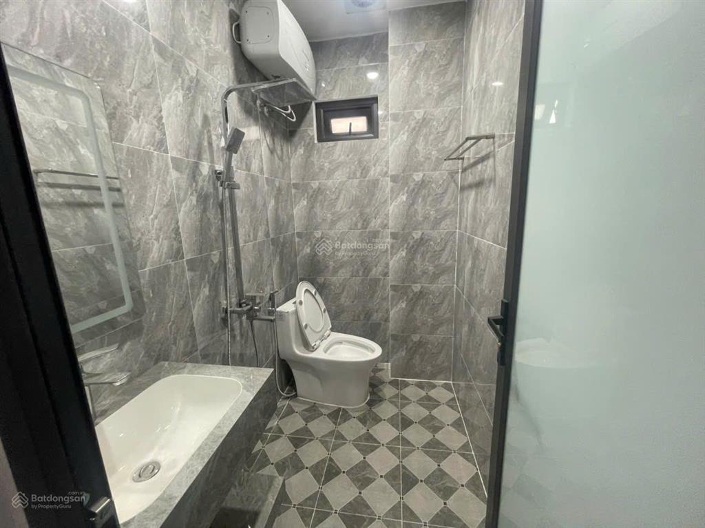Nhà riêng mới tinh thang máy ngõ phố thịnh liệt giáp nhị dt65m2x5t giá 25tr