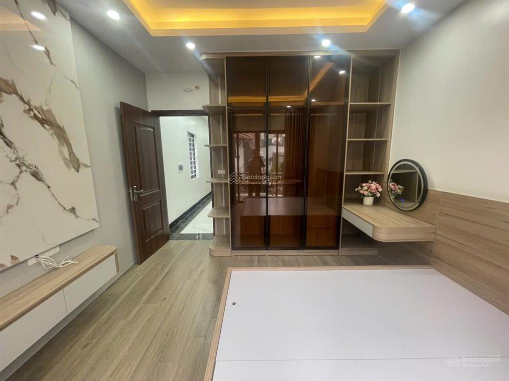 Nhà riêng mới tinh thang máy ngõ phố thịnh liệt giáp nhị dt65m2x5t giá 25tr