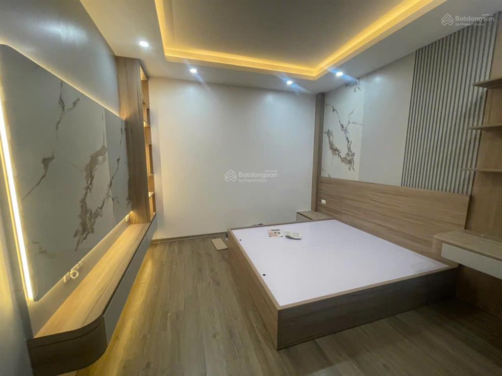 Nhà riêng mới tinh thang máy ngõ phố thịnh liệt giáp nhị dt65m2x5t giá 25tr