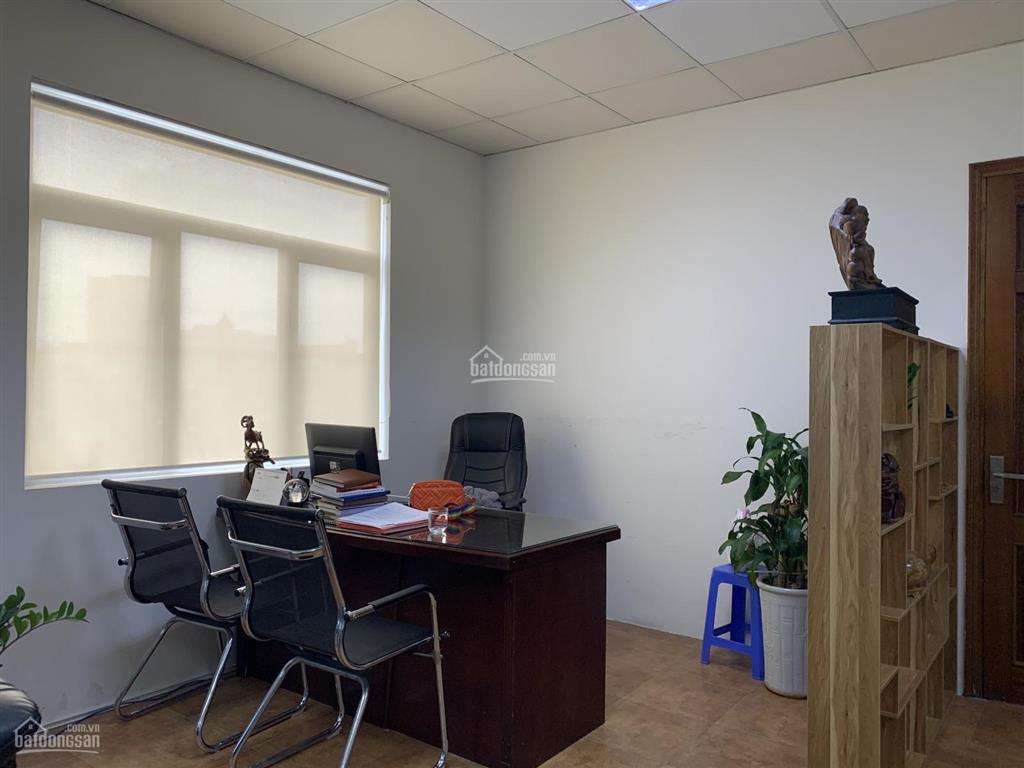 Cho thuê văn phòng 45m2, phố giảng võ, ba đình, hn, tầng cao, thoáng đẹp, có suất vat đầy đủ.
