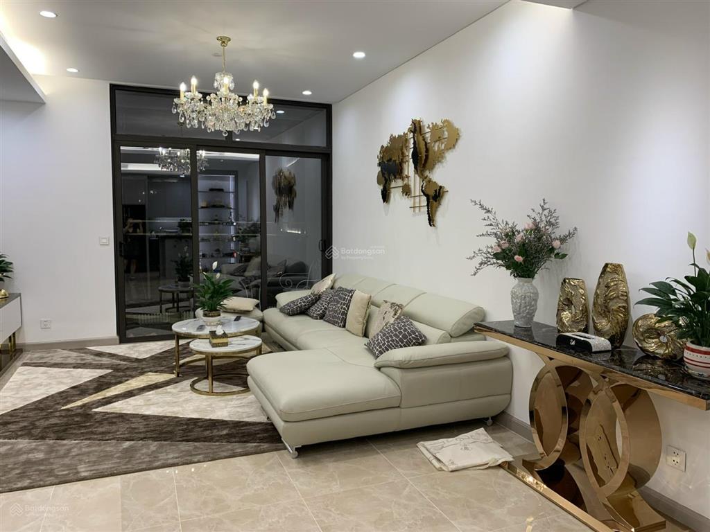 Cho thuê gấp căn hộ the golden armor  b6 giảng võ 105m2, 03pn, đủ đồ giá 20tr/th.  0972 709 ***