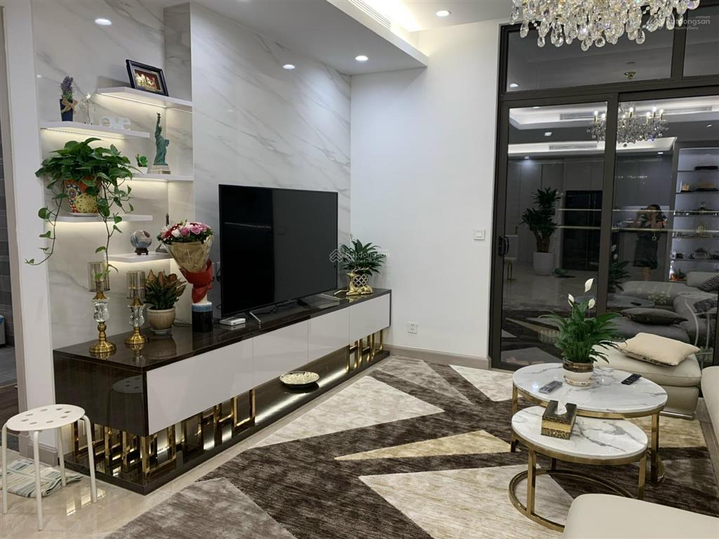 Cho thuê gấp căn hộ the golden armor  b6 giảng võ 105m2, 03pn, đủ đồ giá 20tr/th.  0972 709 ***