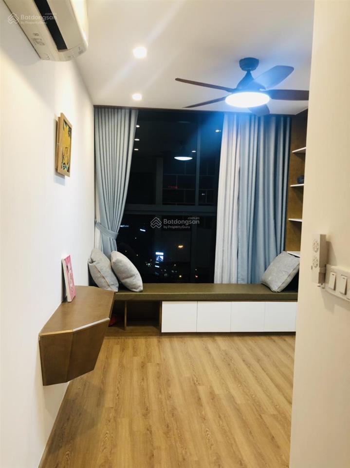 Cho thuê căn hộ chung cư vinhomes nguyễn chí thanh 86m2, 2 ngủ đủ đồ, vào ở luôn.  0972 709 ***
