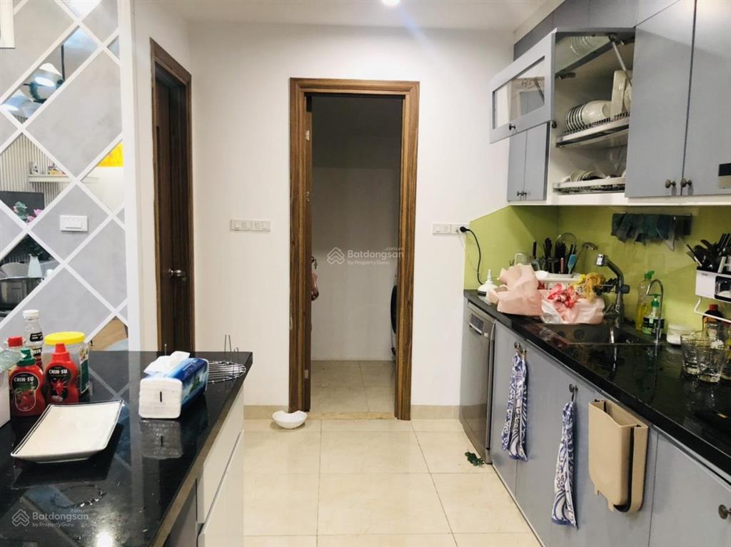 Cho thuê căn hộ chung cư vinhomes nguyễn chí thanh 86m2, 2 ngủ đủ đồ, vào ở luôn.  0972 709 ***
