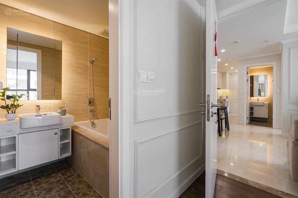 Cho thuê căn hộ chung cư cao cấp tại lancaster 20 núi trúc, dt 45m2, đủ đồ.  0972 709 ***