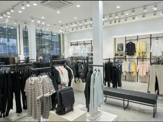 Cho thuê nhà mặt phố cầu giấy, mặt tiền 12m, diện tích 60m2, 3 tầng hàng hiếm tại hà nội