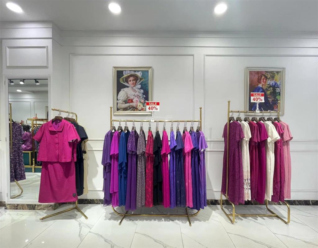 Cho thuê tầng 1 nhà mặt phố 256 bà triệu, 162m2 view đẹp