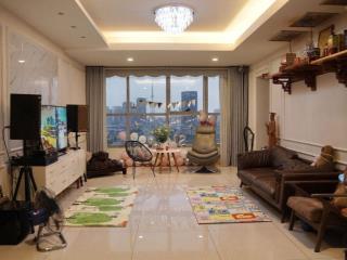 Cho thuê căn góc 3PN, 143m2 Thăng Long Number One, hướng hồ, vào ở luôn