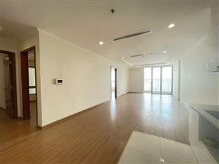Vào ở luôn - căn hộ 3 phòng ngủ Vinhomes Nguyễn Chí Thanh, nội thất cơ bản, tầng cao view thoáng