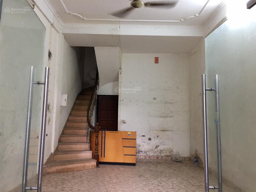 Cho thuê cửa hàng mặt phố trần hưng đạo 65m2, mt4m