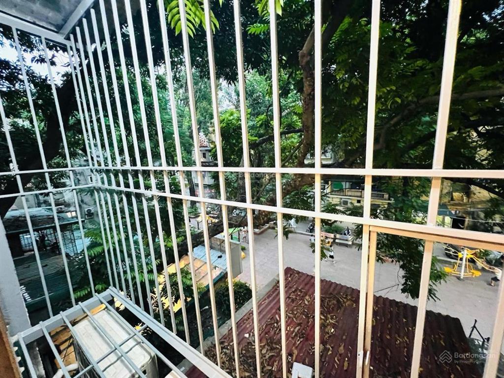 Tập thể kim liên, đống đa, t3, 50m2 (30 m2 sổ), 2 ngủ, chỉ 4 tỷ