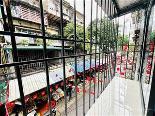 Tập thể thành công, ba đình, t2, 75m2  3 ngủ 2wc, chỉ 4.x tỷ