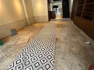 Cho thuê nhà mặt phố đường hai bà trưng, dt 120m2x5 tầng, mt 6m, giá 95tr,  0968 896 ***