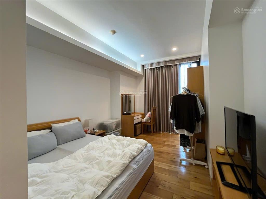 Bán căn chung cư indochina plaza cầu giấy. 98m2, 2 ngủ. đủ đồ. giá bán 13.x tỷ. 0917 748 ***