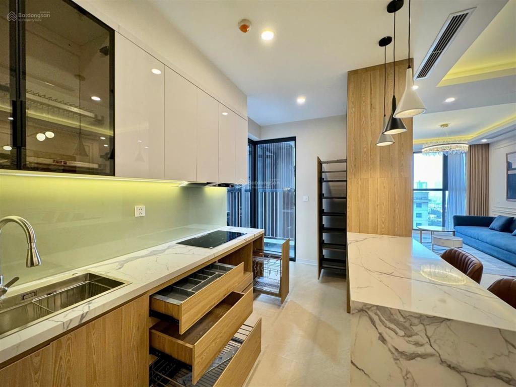 Chính chủ bán chung cư the diamond residence. 104m2, 3 ngủ 2wc, đủ đồ đẹp. giá 14 tỷ. 0917 748 ***