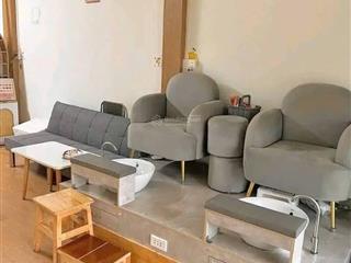 Cho thuê nhà mặt phố xã đàn. dt 70m² x 3 tầng, mt 5m, vỉa hè rộng, đỗ xe được