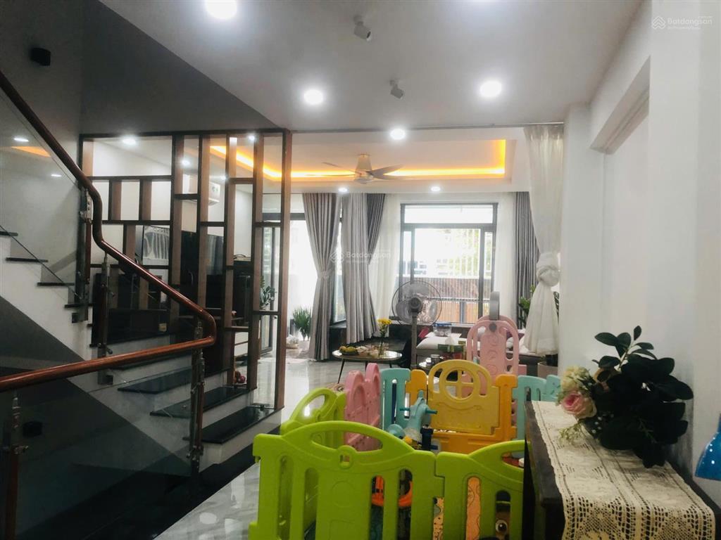 Bán gấp nhà kdc đại phúc đường 18m dt 5x22m, hầm trệt, 2 lầu sân thượng + thang máy giá 15,5 tỷ