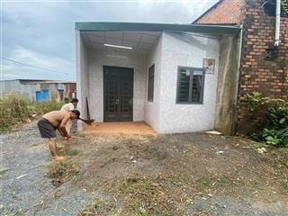 Bán nhà cấp 4 lô góc 2 mặt tiền đường ngay lộ đức 2, hố nai 3, trảng bom. giá chỉ 1.9 tỷ