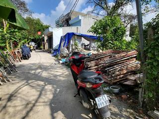 Đất đường ôto thông ra đường cmt8 giá 2 tỷ 550tr. gần dìn ký