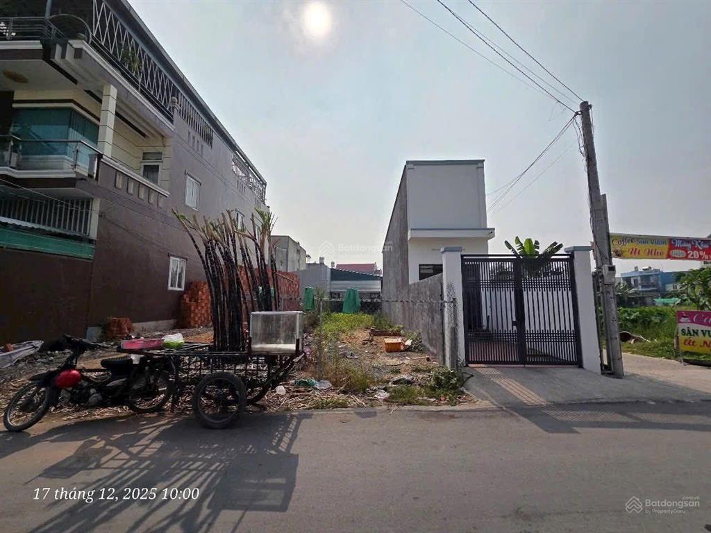 Bán đất mặt tiền bình hòa 3. dt 100m2, thổ cư 80m2, đi bộ ra chợ, giá 4,6 tỷ