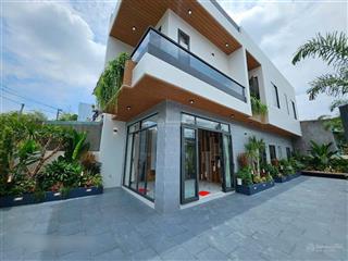 Bán villa nguyễn chí thanh, bình nhâm 4,5 tỷ 141m thiết kế 4pn , 2wc có sân vườn riêng đường oto.