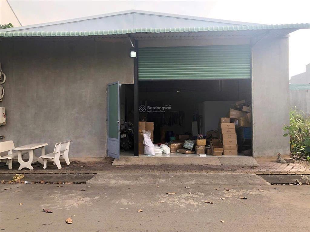 Bán nhà kho(10x23) 230m2 full thổ sổ riêng đường xe tải tránh kdc vĩnh phú 1 giá chỉ 8,8 tỷ tl
