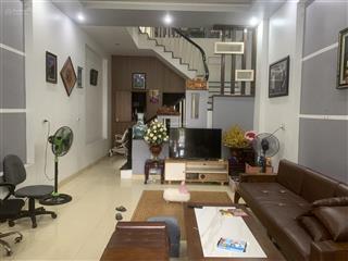 Bán nhà 3t lạc long quân 81m2 mt 4,5m. đường 24m trước mặt là sông thoáng mát.  e nga 0912 026 ***
