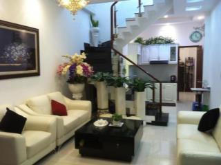 Cho thuê nhà full nội thất 1 trệt 2 lầu 4pn 4x14m hẻm trần xuân soạn  tân hưng