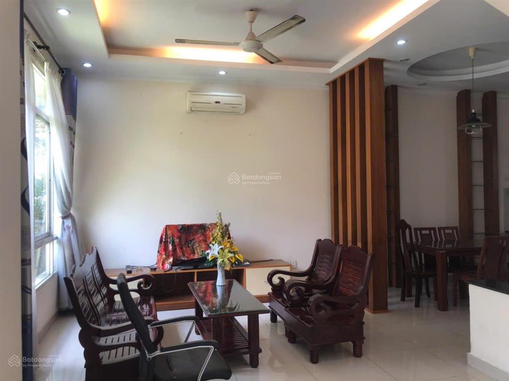 Cho thuê căn biệt thự vườn, nội thất hiện đại tại làng chuyên gia the oasis, thuận an, bình dương