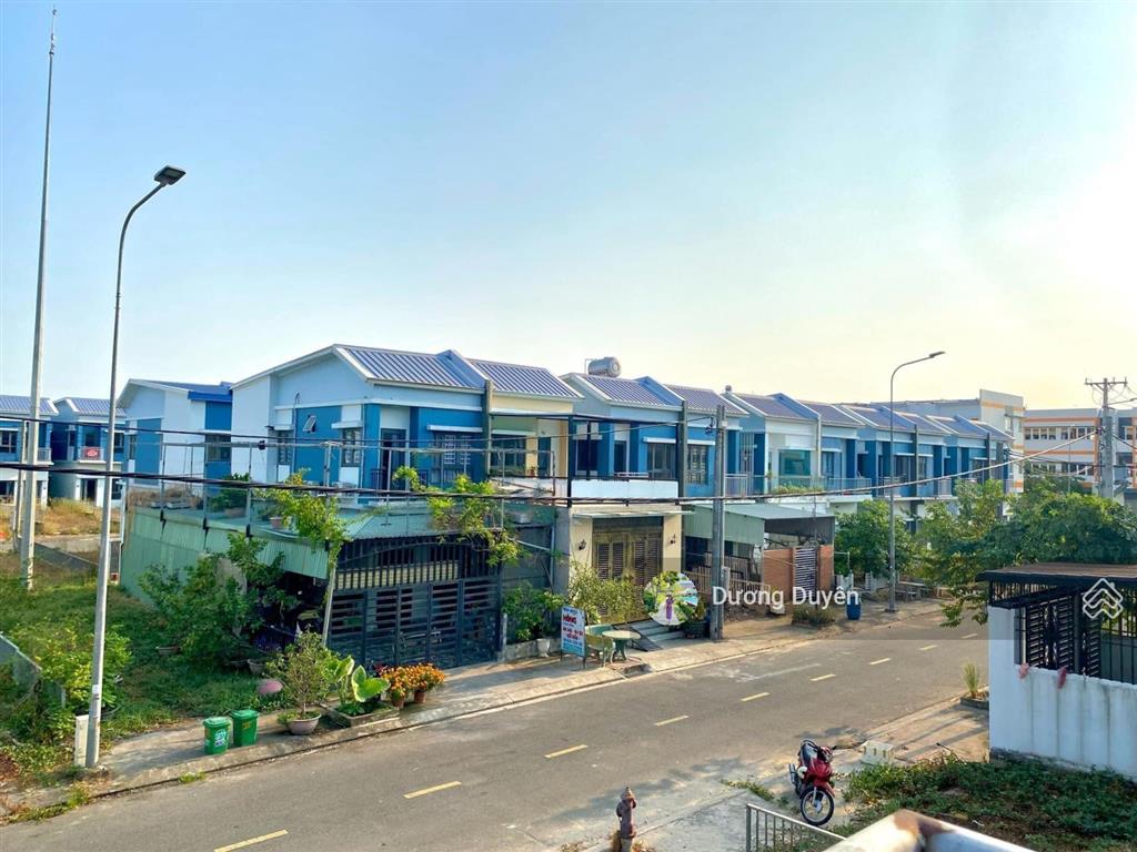 Chủ kẹt nh cần bán gấp căn biệt thự ngay đh quốc tế việt đức. giá tốt nhất tt. 0975 362 ***