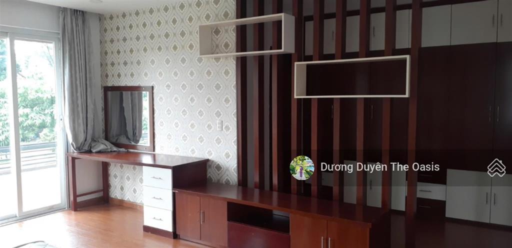 Chủ chuyển công tác cần bán căn bt 300m2 trục đường chính theoasis liền kề aeon sân golf 0975 362 ***