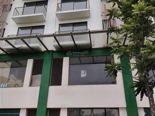 Khai sơn town 4, 93m2, view hồ 22 ha mặt tiền 6m nhà 5 tầng hoàn thiện mặt ngoài