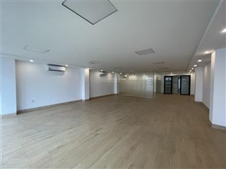 Chính chủ cần cho thuê gấp tầng 6 tại phố trần thái tông kinh doanh mọi mô hình 120m2  0972 524 ***