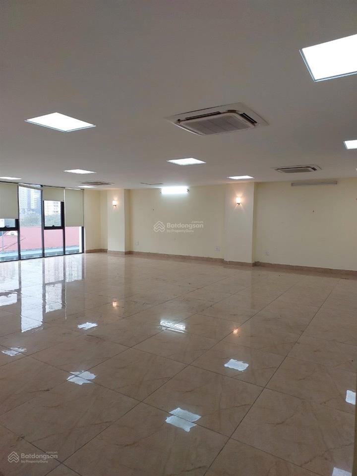Cần cho thuê gấp sàn văn phòng tại cầu giấy, phố trung kính, dt 200m2, giá thuê chỉ 250.000đ/m2/th